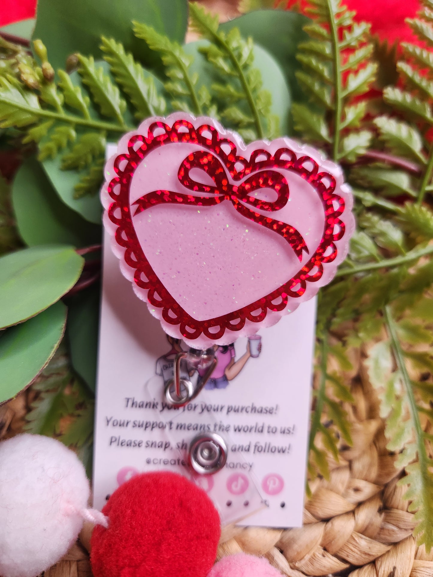 Scalloped Heart Badge Reel